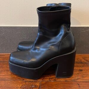 Pull & Bear Platform Bootie